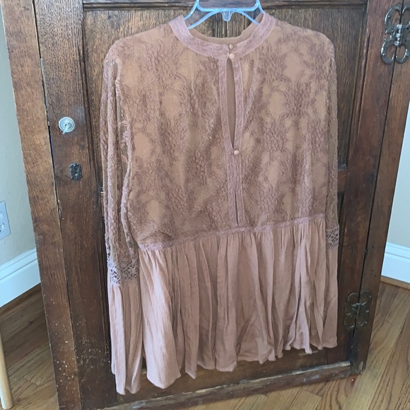 American Eagle Outfitters BOHO Gauze Flare Sleeve Top - Picture 2 of 11